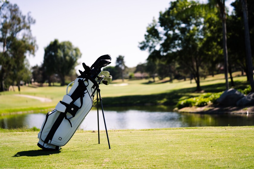 Exploring Golf Bags and Their Features